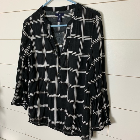 GAP Black + White Grid Blouse - Picture 4 of 7
